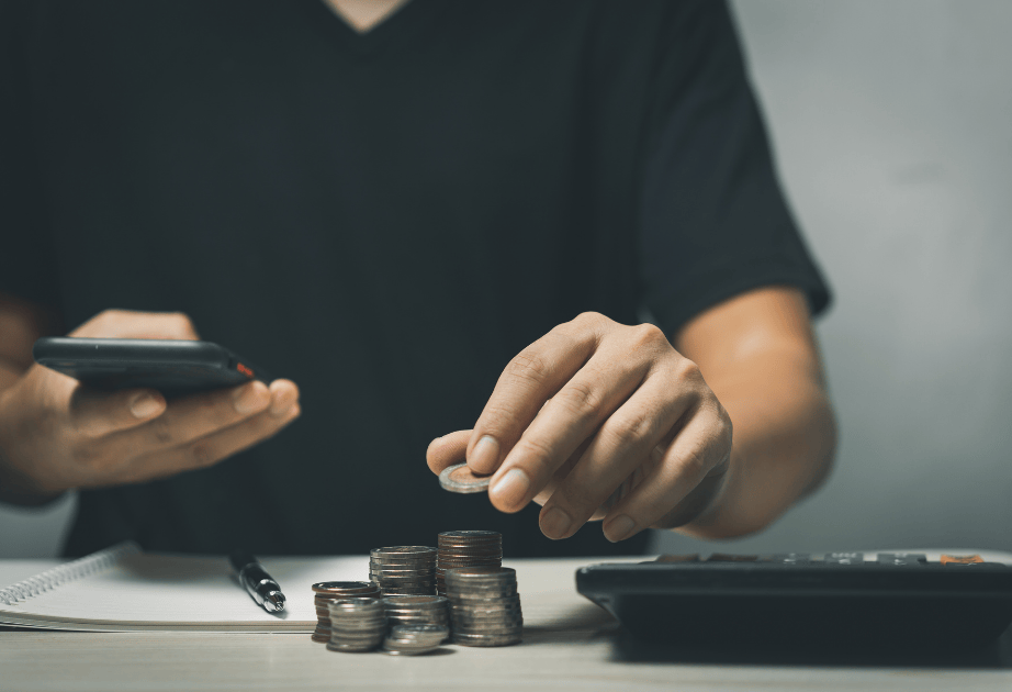 Analisis Mendalam Ekonomi 2025: Inflasi Persisten dan Ancaman Resesi Global